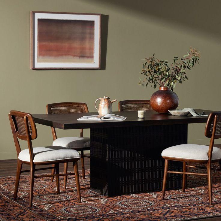 Bàn Ăn Asian Wood Dining Table 35 - Tinh Tế Cho Không Gian Bếp Ấm Cúng